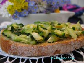 Crostini aux courgettes