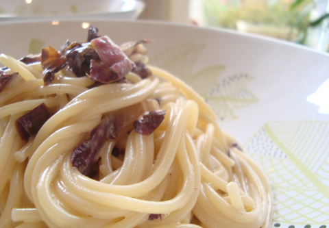 Spaghetti à la salade de Trévise