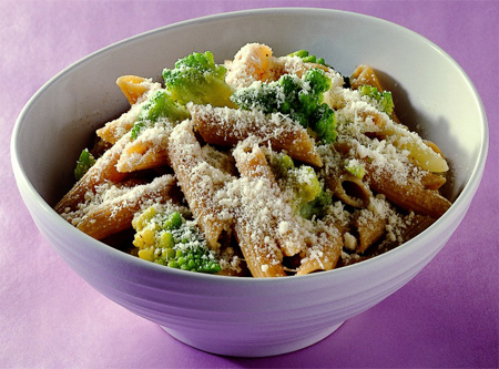 cuisine italienne, penne et brocoli